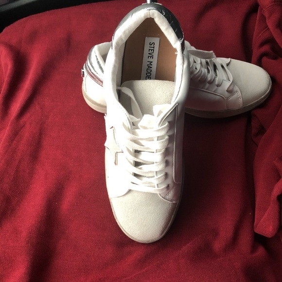 NWOB Steve Madden Zooma Star distressed sneakers - Picture 4 of 10